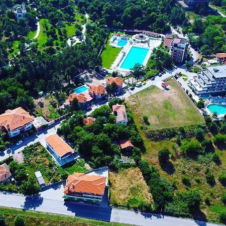 D Villa มิเนราลนี บานี ภายนอก รูปภาพ